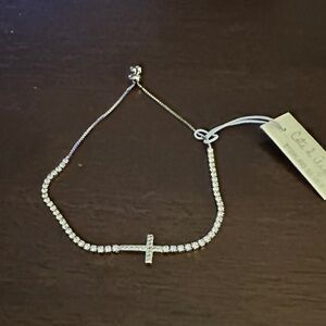 Chic Silver Cross Bracelet